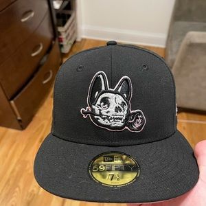 New Era The Clink Room flat brim hat 7 5/8 fitted.